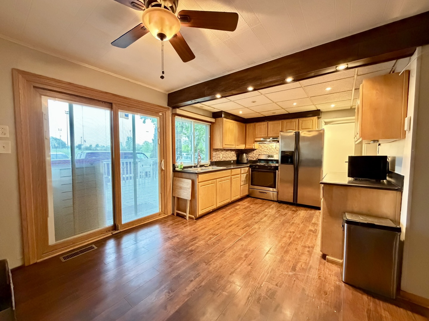 421 Standish Court Bolingbrook, IL 60440 - Photo 4 of 15
