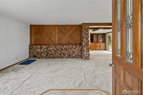 $489,999 | 410 1st Street, Easton, WA 98925