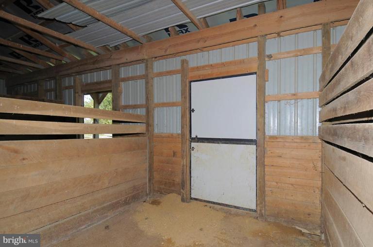2108 Ebbvale Road Manchester, MD 21102 - Photo 18 of 23 Stable