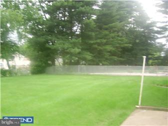 756 Violet Road Warminster, PA 18974 - Photo 3 of 12 View
