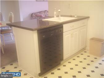 756 Violet Road Warminster, PA 18974 - Photo 5 of 12 Kitchen