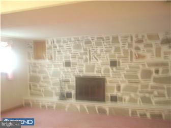 756 Violet Road Warminster, PA 18974 - Photo 9 of 12 Family Room