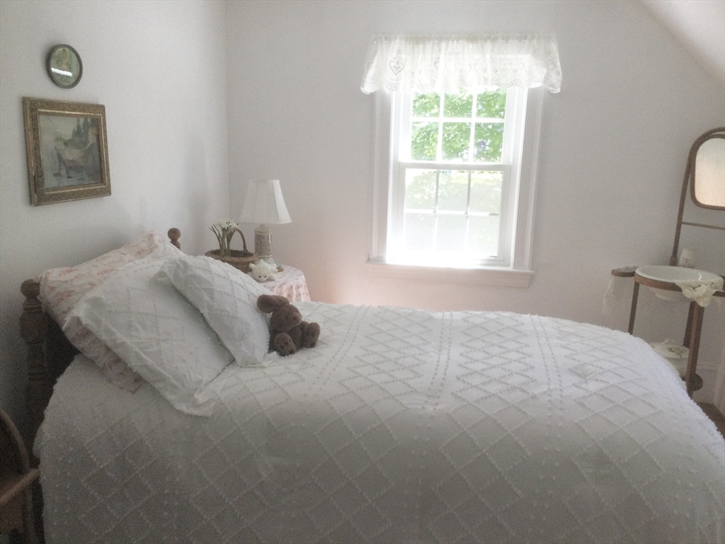114 Chestnut Street Andover, MA 01810 - Photo 24 of 42