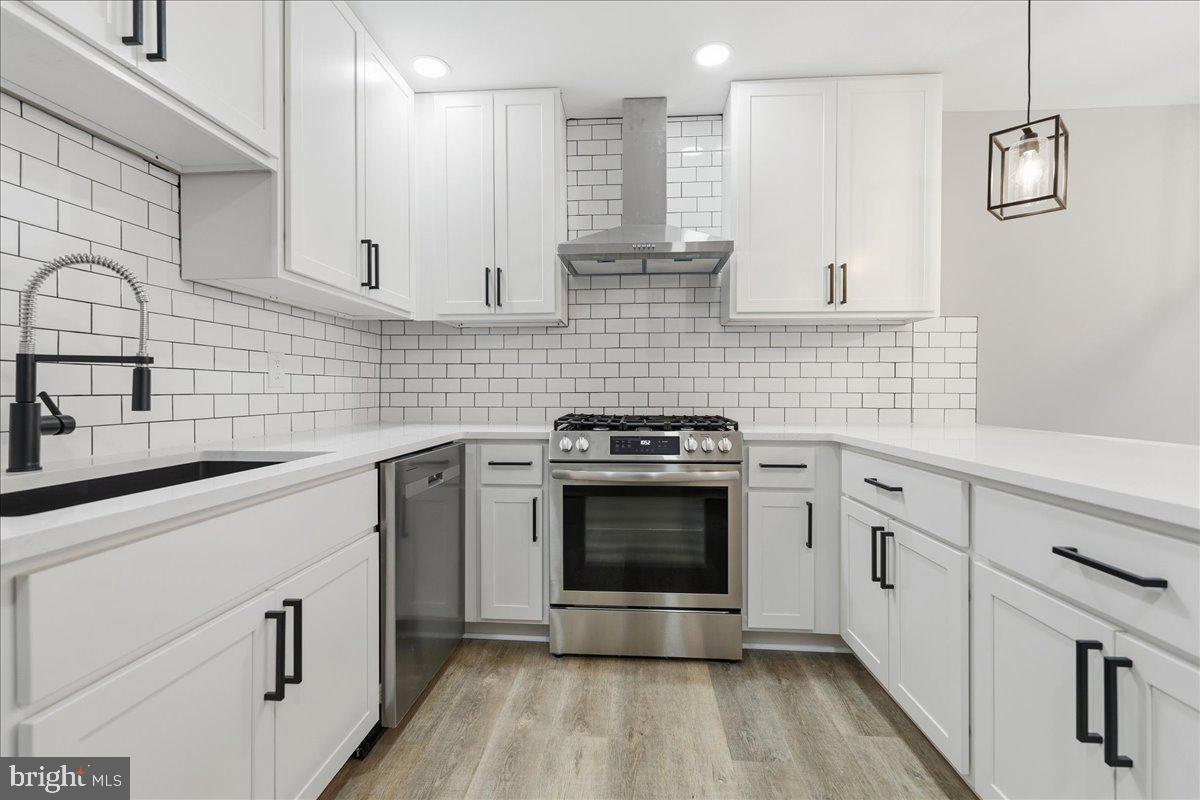 1657 Parkcrest Circle, Unit 100 Reston, VA 20190 - Photo 11 of 25