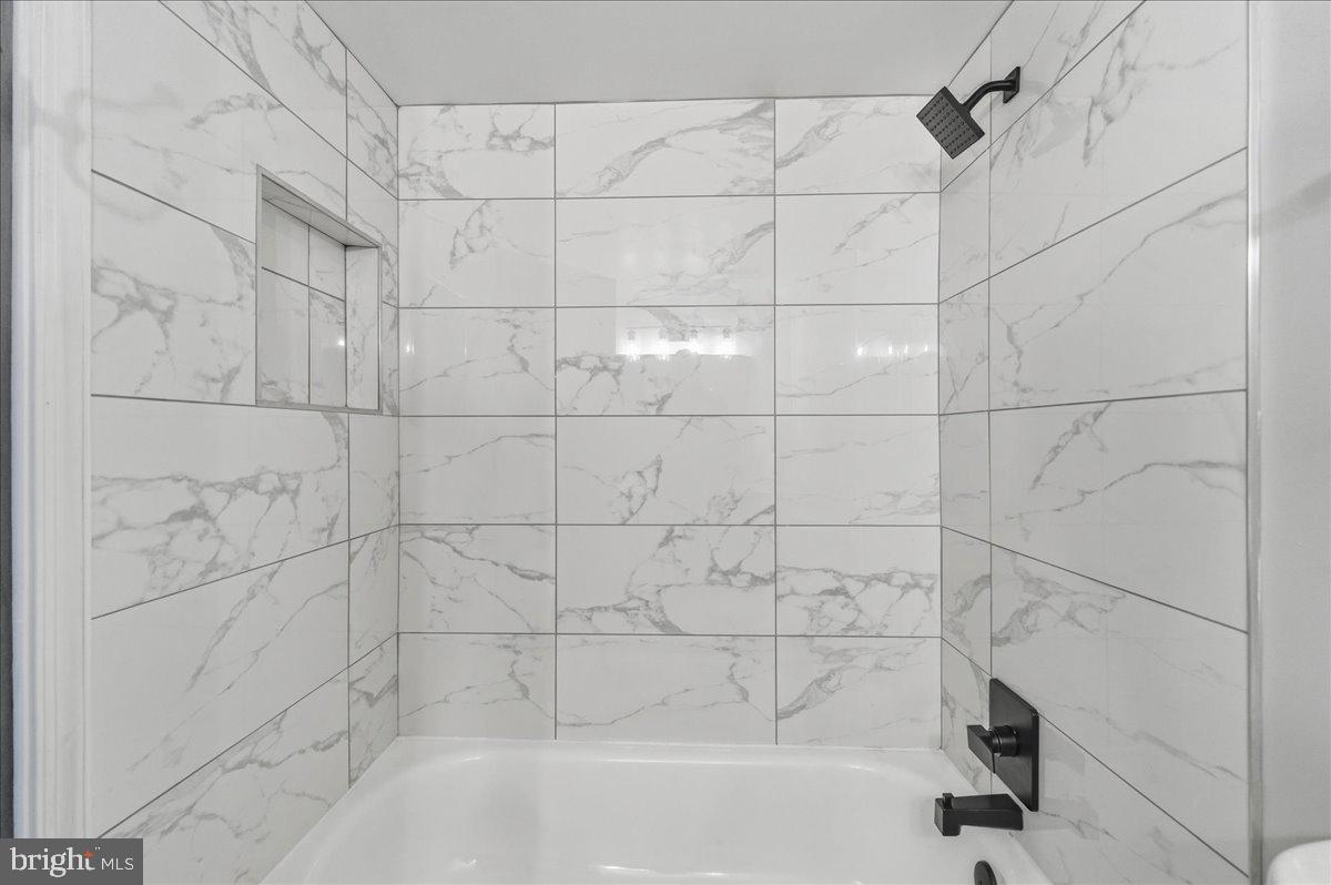 1657 Parkcrest Circle, Unit 100 Reston, VA 20190 - Photo 20 of 25