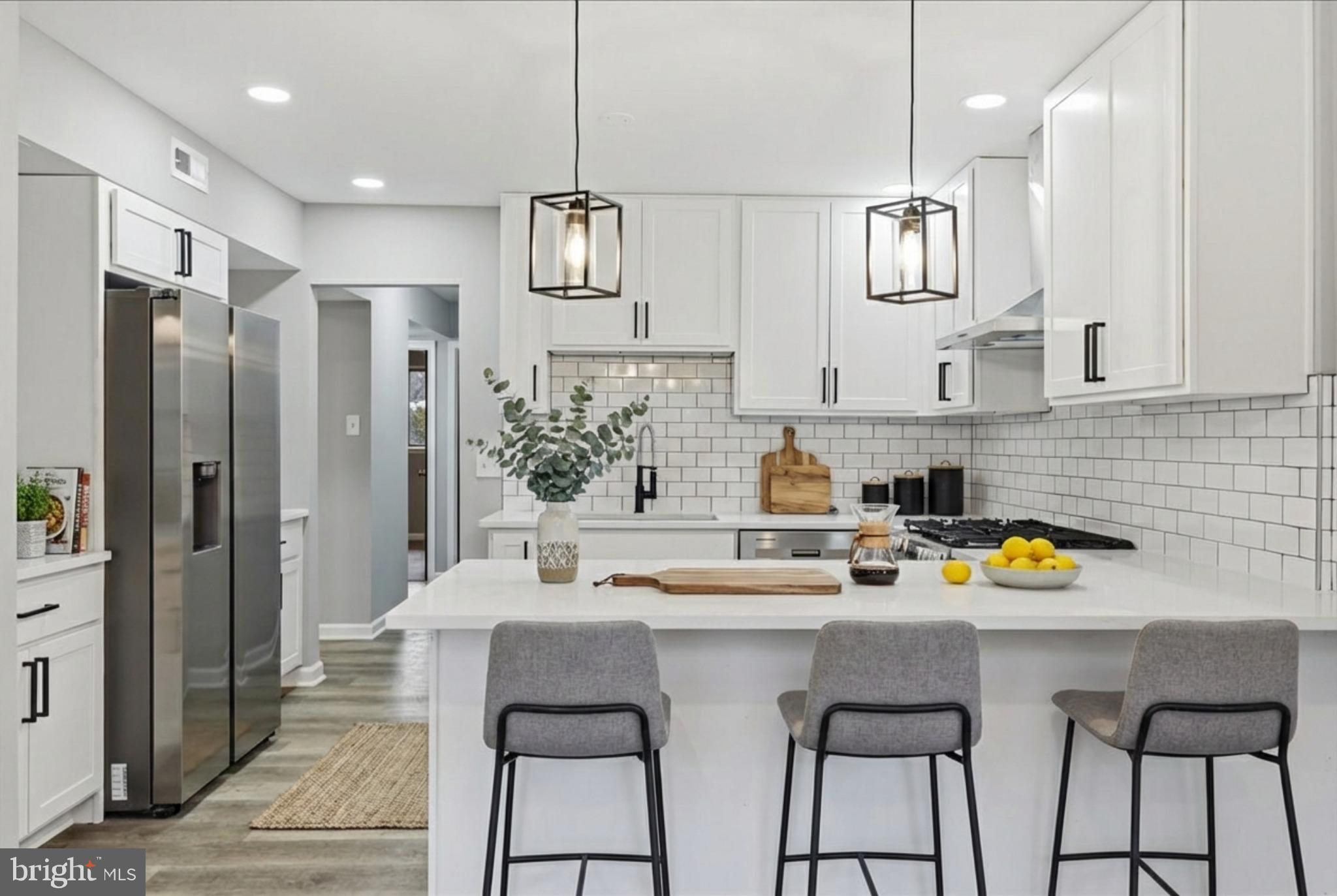 1657 Parkcrest Circle, Unit 100 Reston, VA 20190 - Photo 2 of 25 Virtually staged