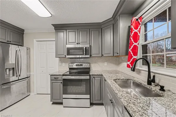 $409,000 | 190 Scottsdale Lane, Clemmons, NC 27012