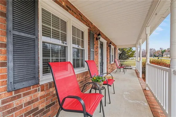 $409,000 | 190 Scottsdale Lane, Clemmons, NC 27012