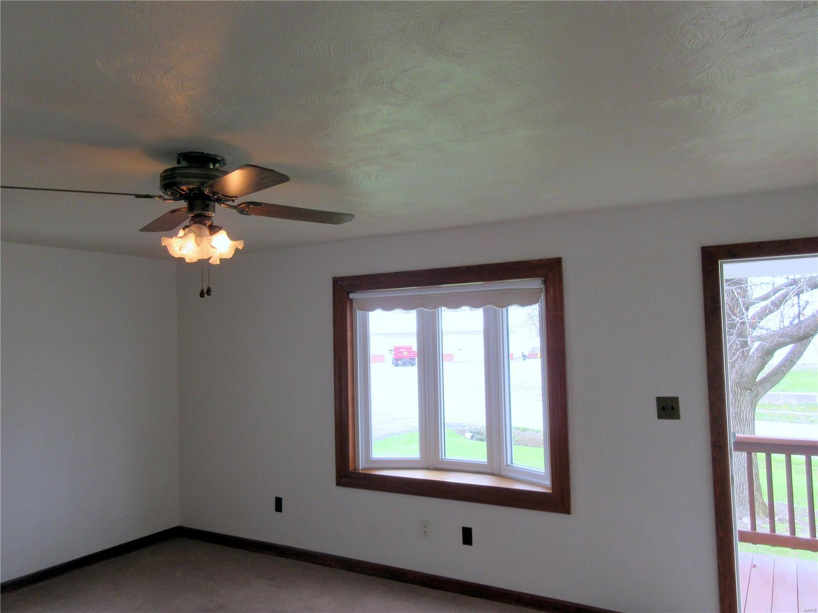4755 Fosterburg Road Bethalto, IL 62010 - Photo 3 of 17 Gallery Image 3