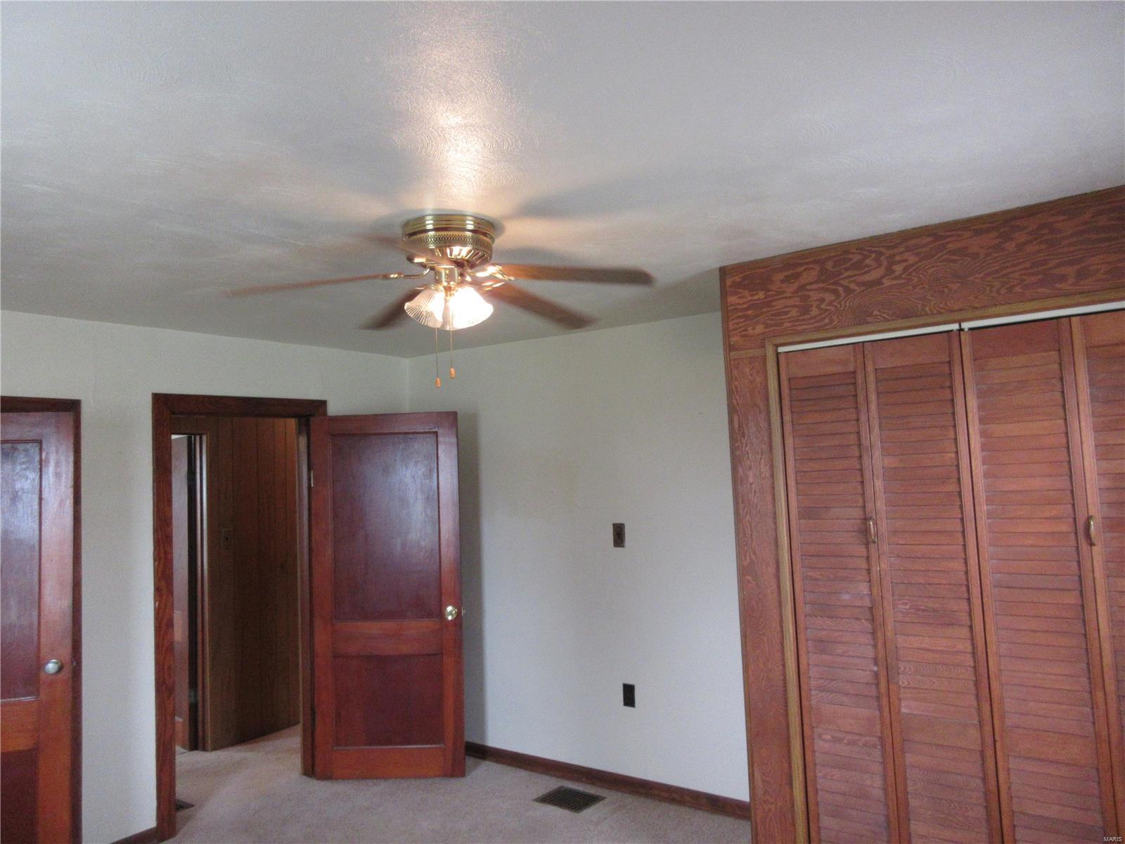 4755 Fosterburg Road Bethalto, IL 62010 - Photo 10 of 17 Gallery Image 10