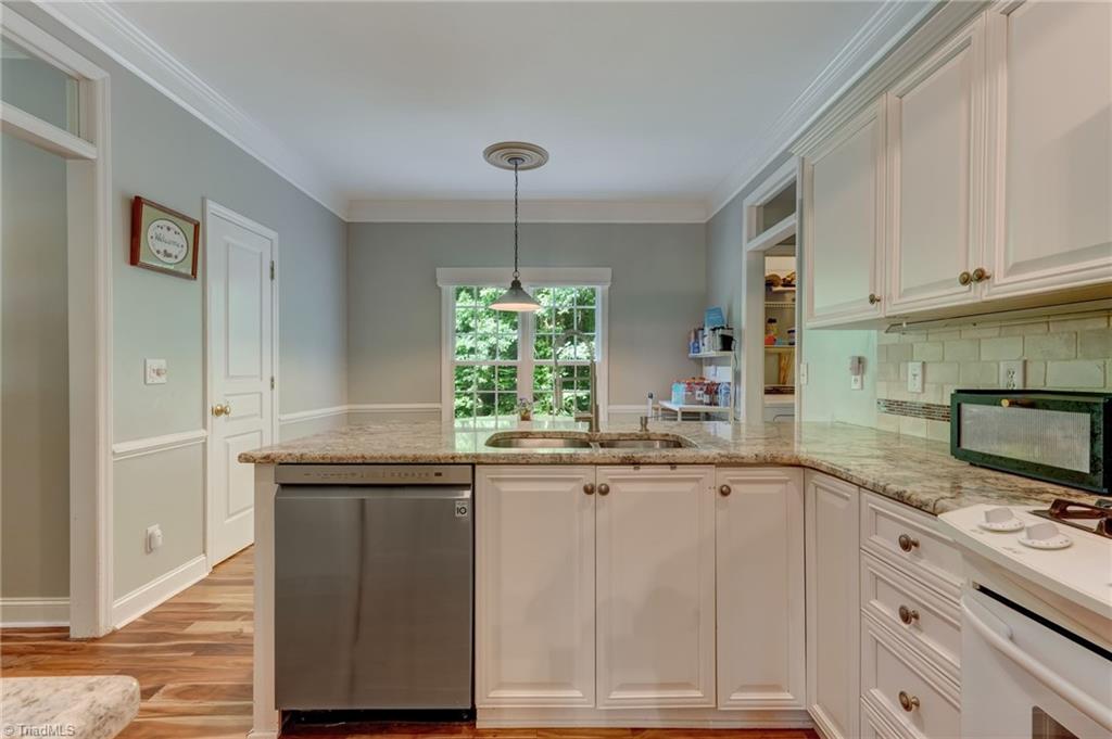 7509 Keating Drive Oak Ridge, NC 27310 - Photo 13 of 38