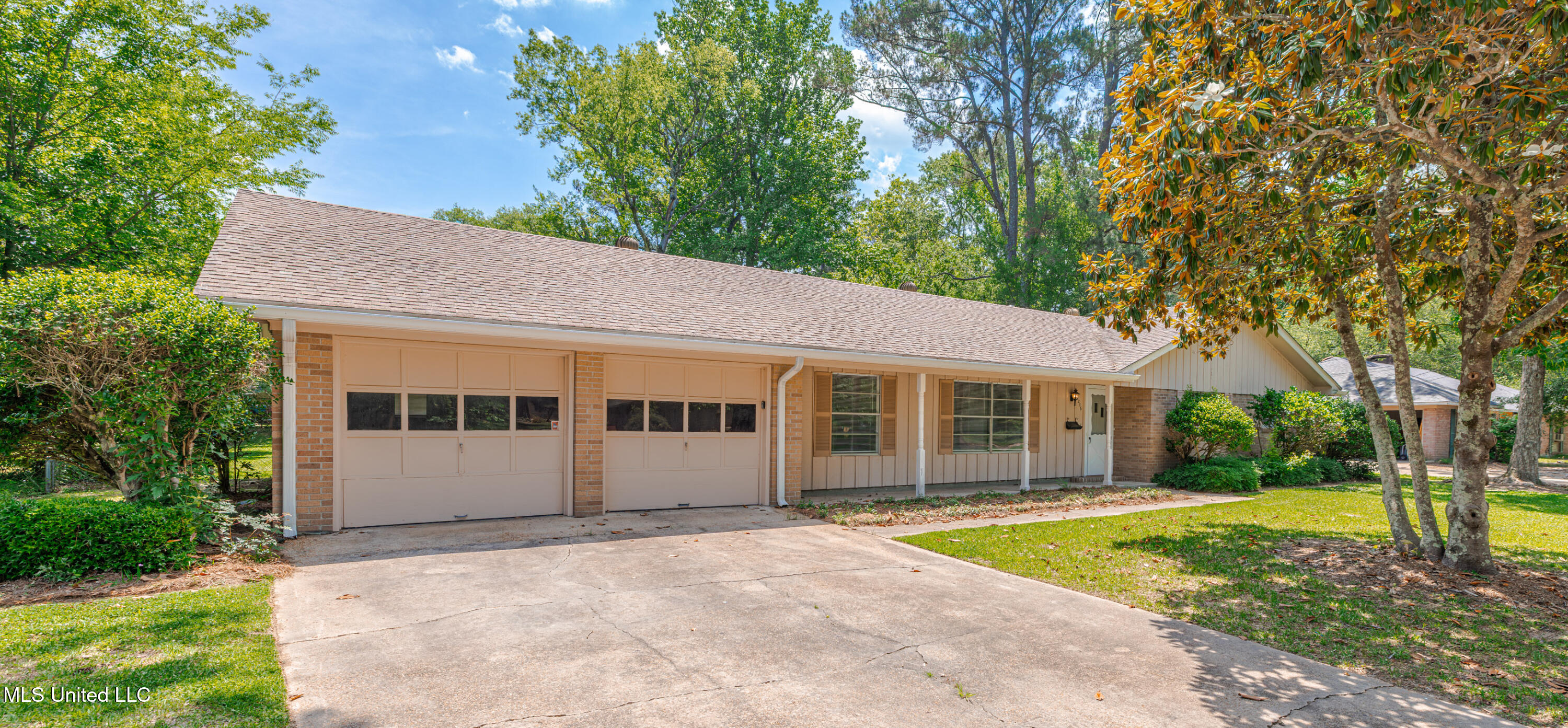 5216 Romany Drive Jackson, MS 39211 - Photo 2 of 46 1R4A9576-Enhanced-NR