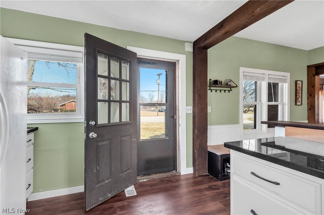 7280 West Harbor Road Port Clinton, OH 43452 - Photo 3 of 29 Gallery Image 3