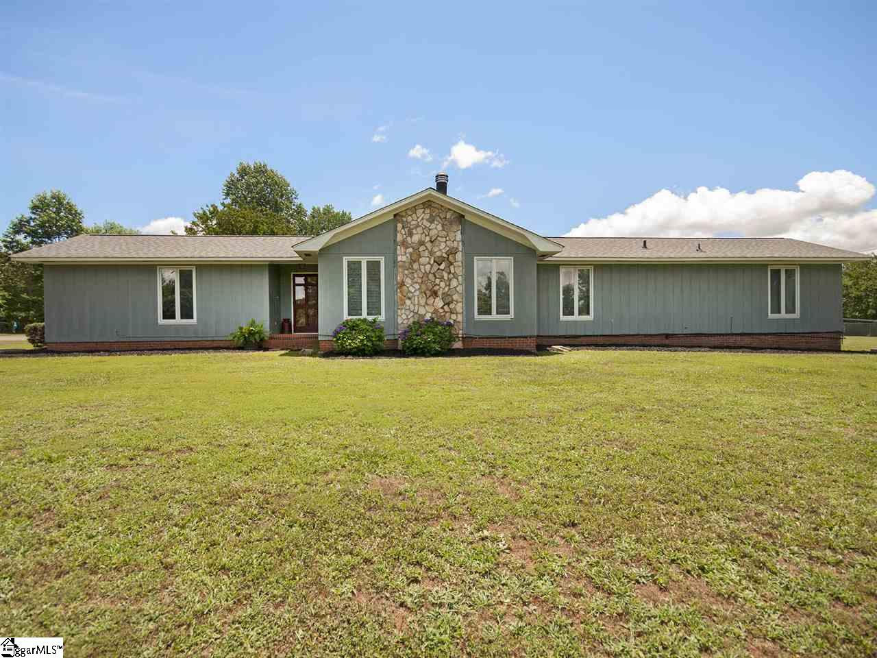 525 Mulberry Road Easley, SC 29640 - Photo 1 of 36