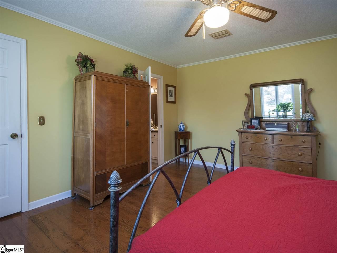 525 Mulberry Road Easley, SC 29640 - Photo 8 of 36