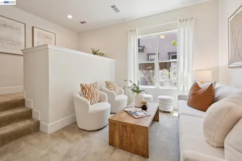 $2,599,000 | 5 Stirling Way, Hayward, CA 94542