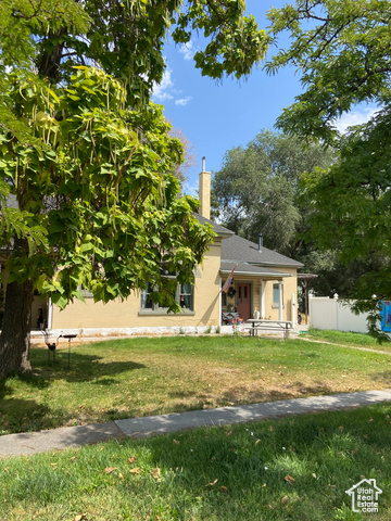 482 West 200 South Provo, UT 84601 - Photo 5 of 7 Neighbor to left