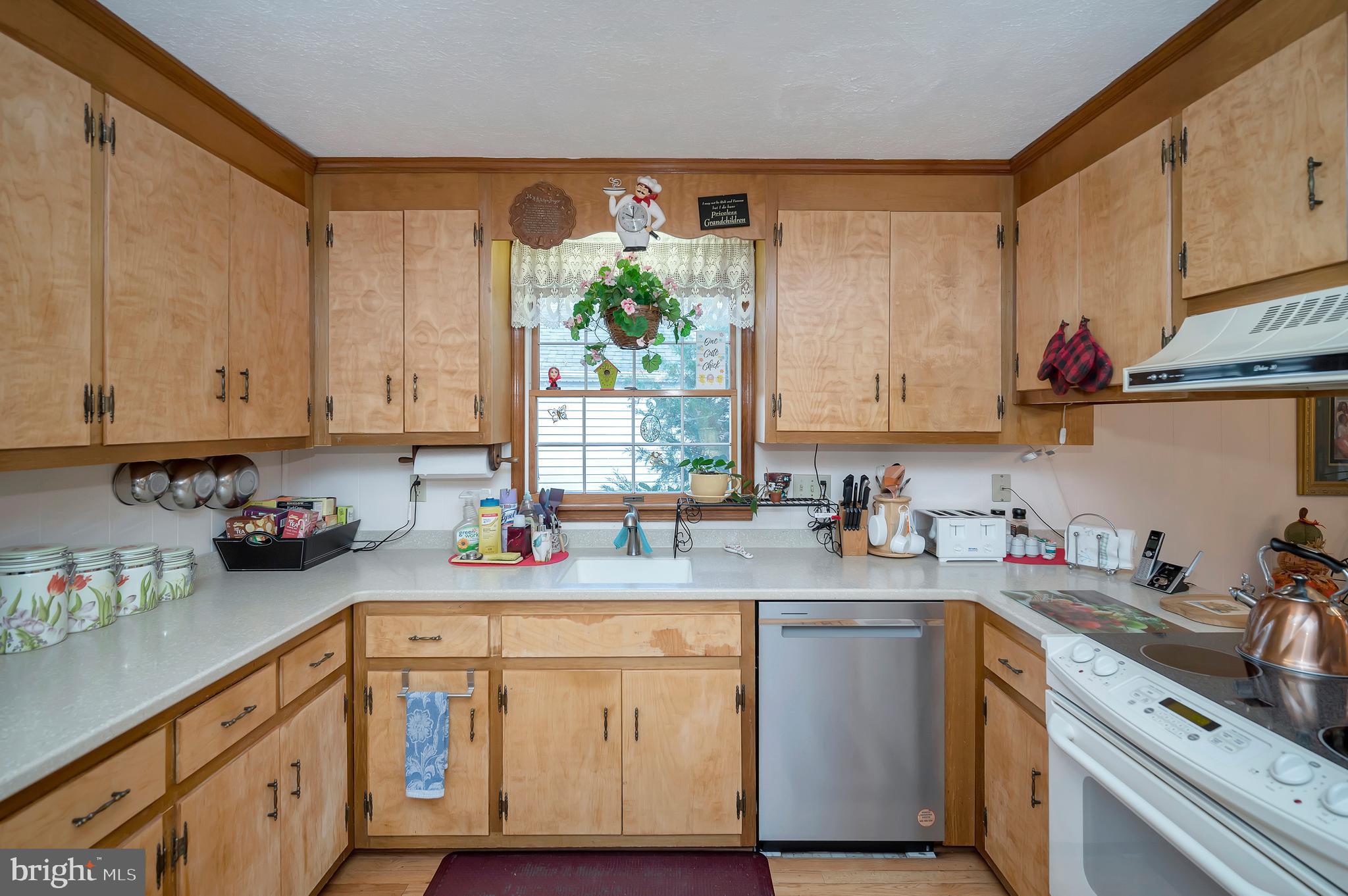 417 Birdie Road Locust Grove, VA 22508 - Photo 17 of 69 More kitchen