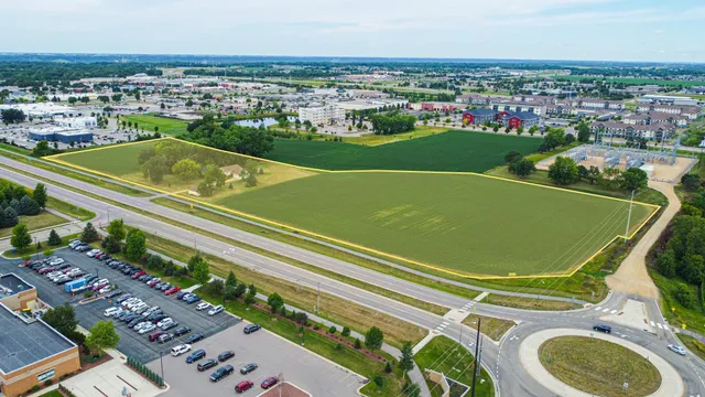 $2,510,000 | 2050 Madison Avenue, Mankato, MN 56001