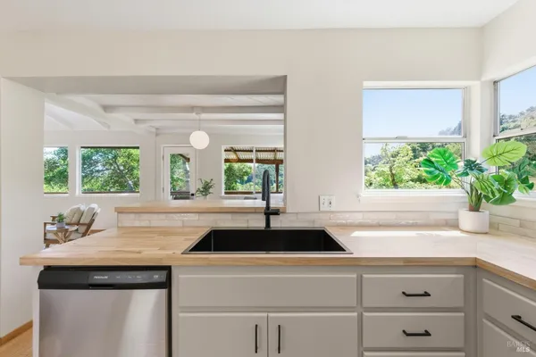 $1,150,000 | 178 Reservoir Road, San Rafael, CA 94901
