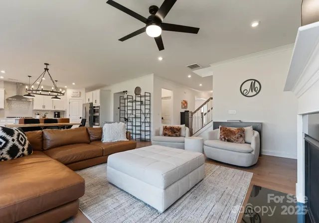 $699,000 | 11016 Larkslea Lane, Charlotte, NC 28278