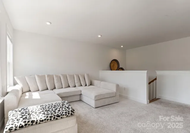 $699,000 | 11016 Larkslea Lane, Charlotte, NC 28278