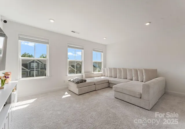 $699,000 | 11016 Larkslea Lane, Charlotte, NC 28278