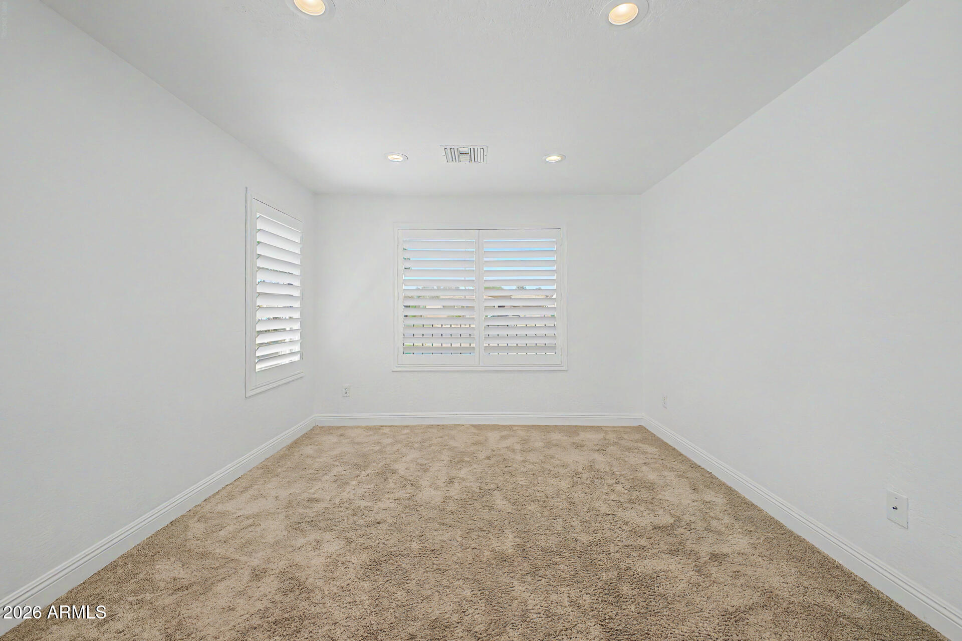 545 South Lemon Court Gilbert, AZ 85296 - Photo 24 of 41 Bdrm