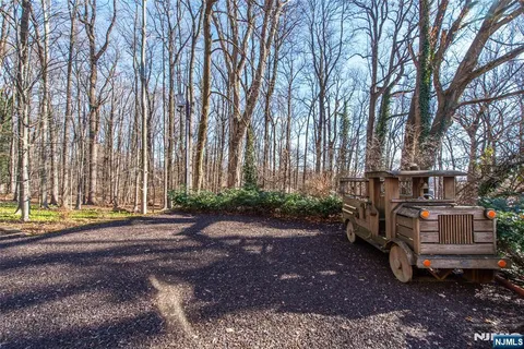 $1,995,000 | 5 Rocky Way, West Orange, NJ 07052