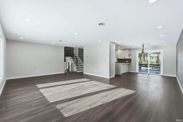 $389,999 | 9420 Saratoga Road, Fort Wayne, IN 46804