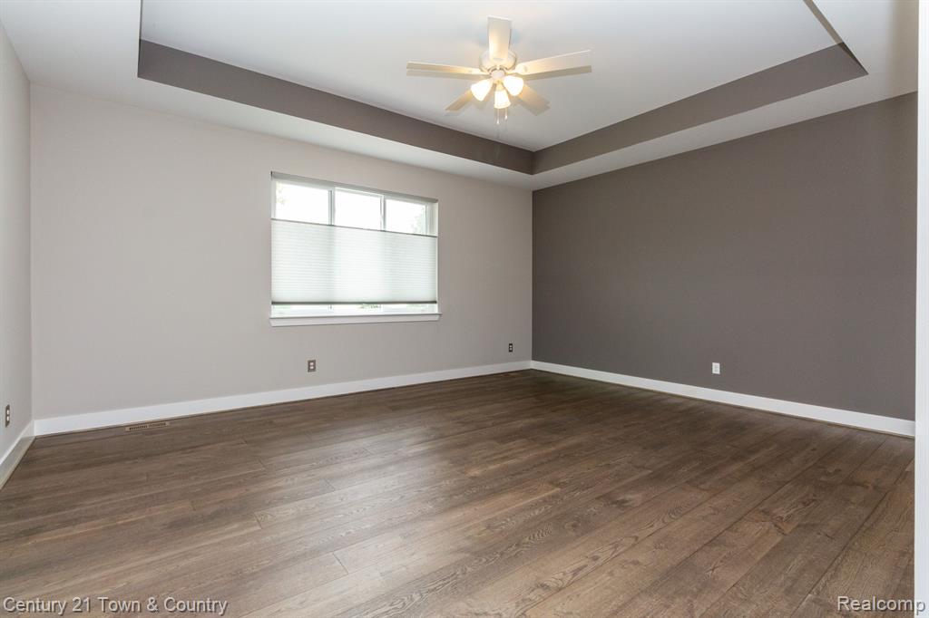 1013 Birkshire Ridge Rochester Hills, MI 48307 - Photo 17 of 47