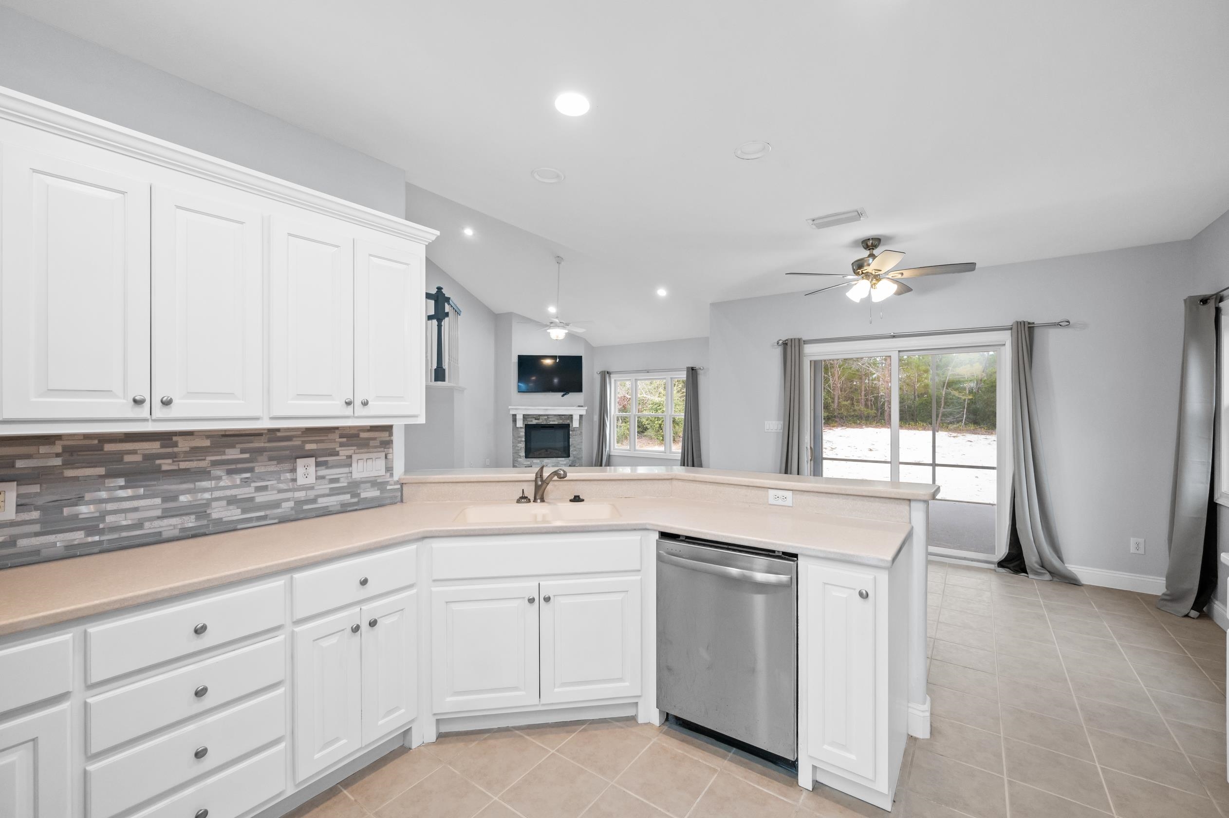 31577 River Road Orange Beach, AL 36561 - Photo 19 of 39 Kitchen