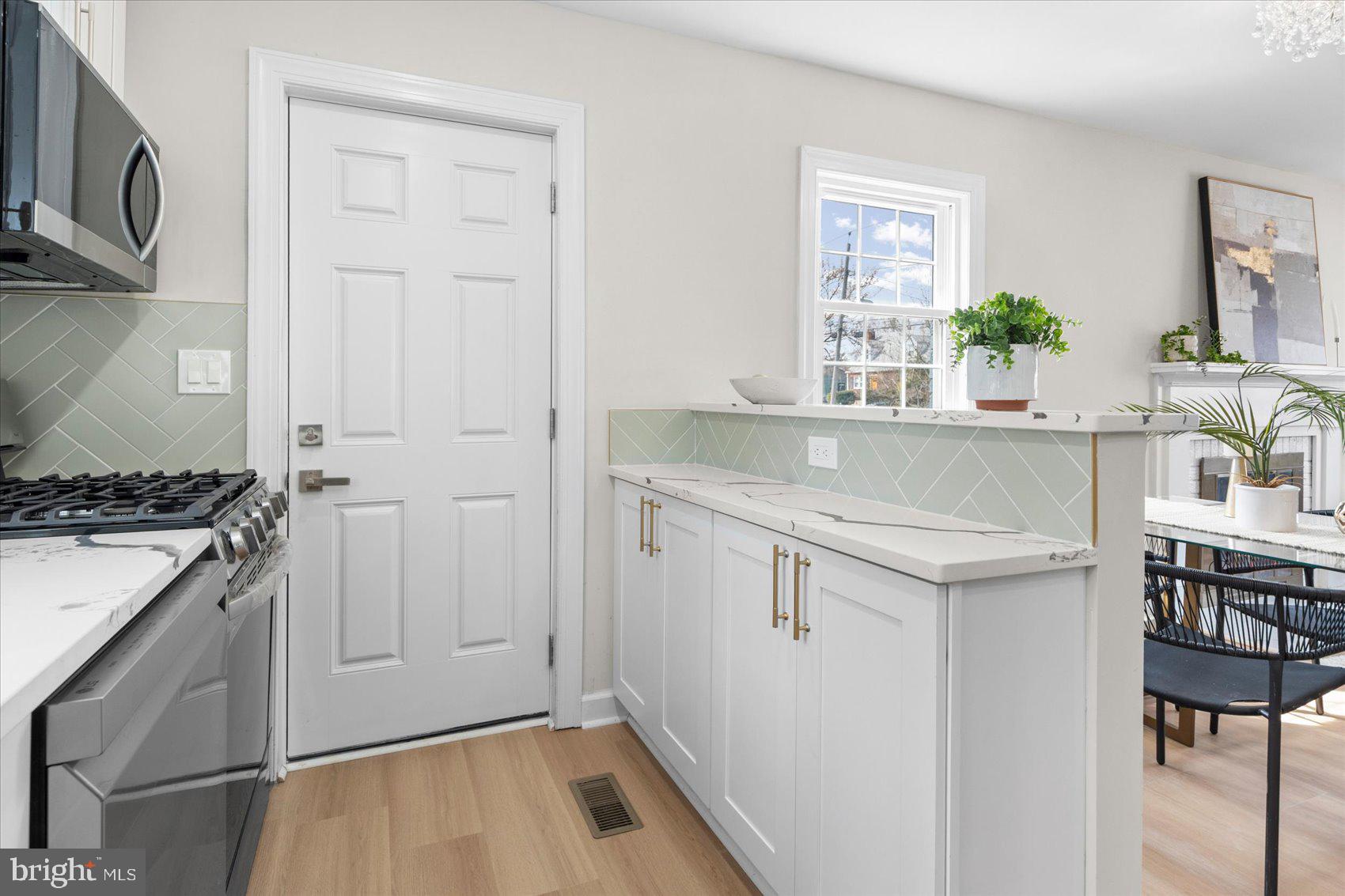 1518 Gridley Lane Silver Spring, MD 20902 - Photo 17 of 57