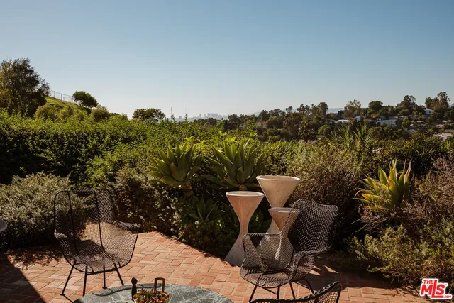 $2,395,000 | 1430 Avon Terrace, Los Angeles, CA 90026