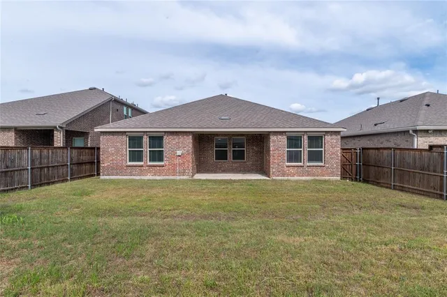 $2,400 | 3929 Dickinson Avenue, Aubrey, TX 76227