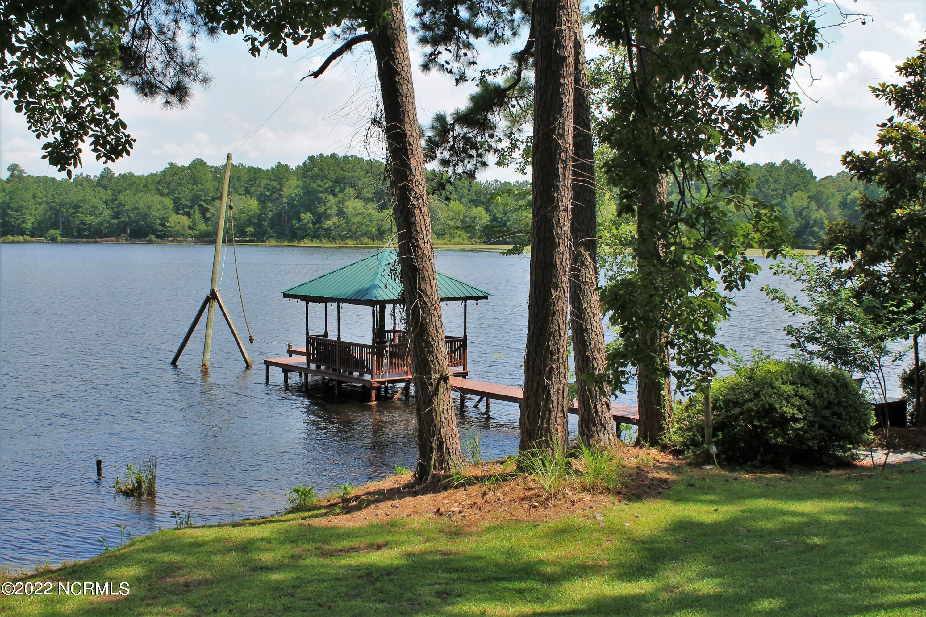 165 Matthews Road Lakeview, NC 28350 - Photo 11 of 59 000005 (3)