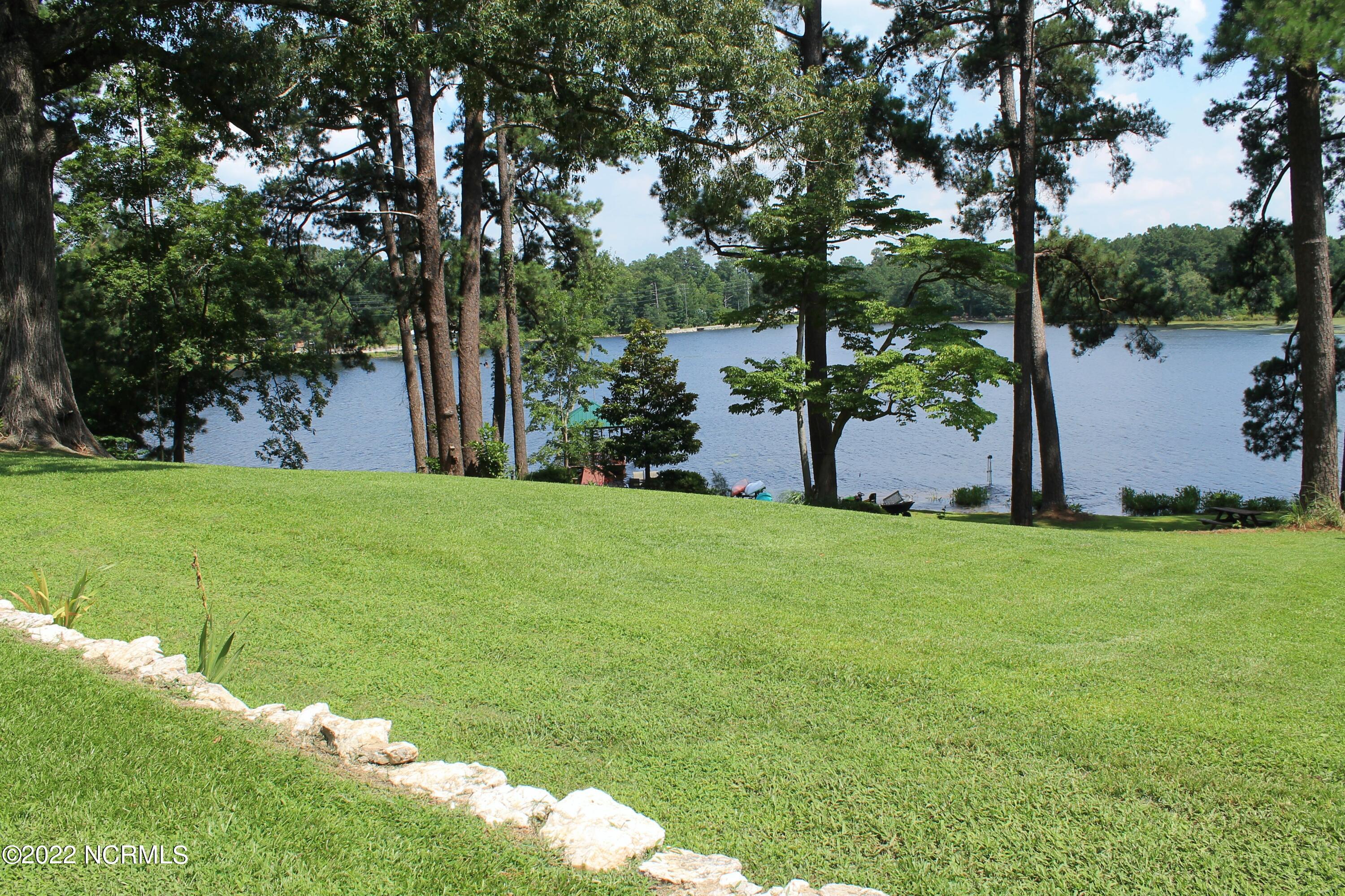 165 Matthews Road Lakeview, NC 28350 - Photo 10 of 59 0004