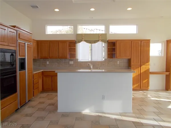 $2,600 | 2916 Vista Butte Drive, Las Vegas, NV 89134