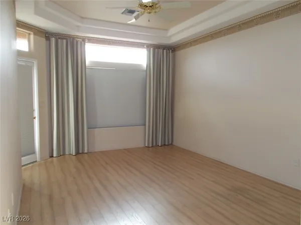 $2,600 | 2916 Vista Butte Drive, Las Vegas, NV 89134