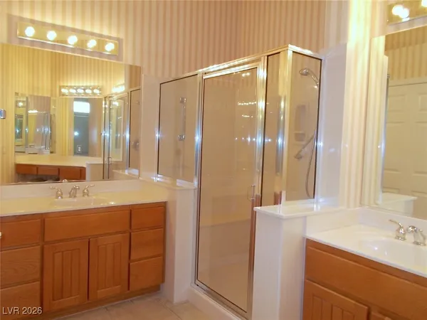 $2,600 | 2916 Vista Butte Drive, Las Vegas, NV 89134