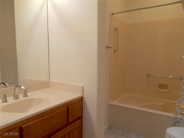 $2,600 | 2916 Vista Butte Drive, Las Vegas, NV 89134