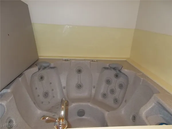 $2,600 | 2916 Vista Butte Drive, Las Vegas, NV 89134