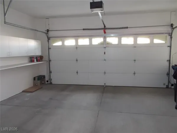 $2,600 | 2916 Vista Butte Drive, Las Vegas, NV 89134