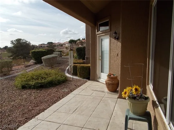 $2,600 | 2916 Vista Butte Drive, Las Vegas, NV 89134