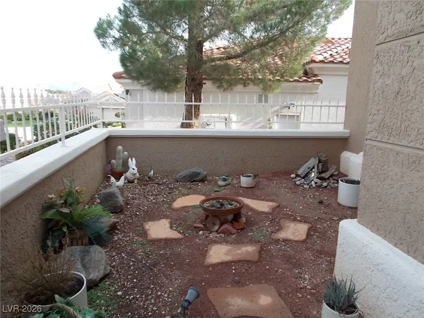 $2,600 | 2916 Vista Butte Drive, Las Vegas, NV 89134