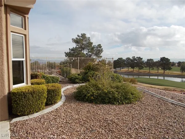 $2,600 | 2916 Vista Butte Drive, Las Vegas, NV 89134