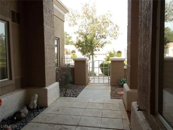 $2,600 | 2916 Vista Butte Drive, Las Vegas, NV 89134