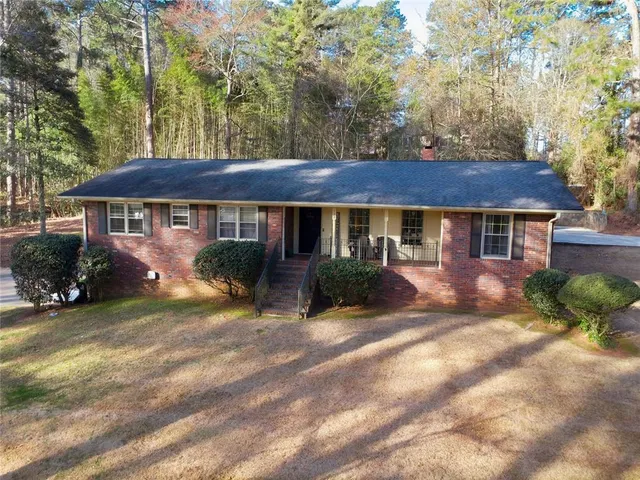$379,900 | 332 Dixie Avenue South, Bremen, GA 30110