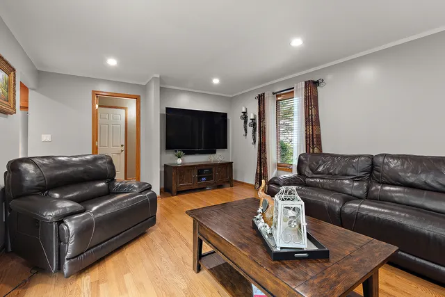 $779,000 | 10040 West 127th Street, Palos Park, IL 60464