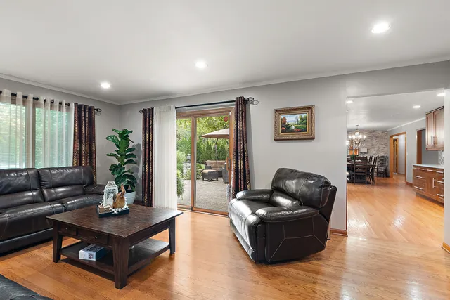 $779,000 | 10040 West 127th Street, Palos Park, IL 60464